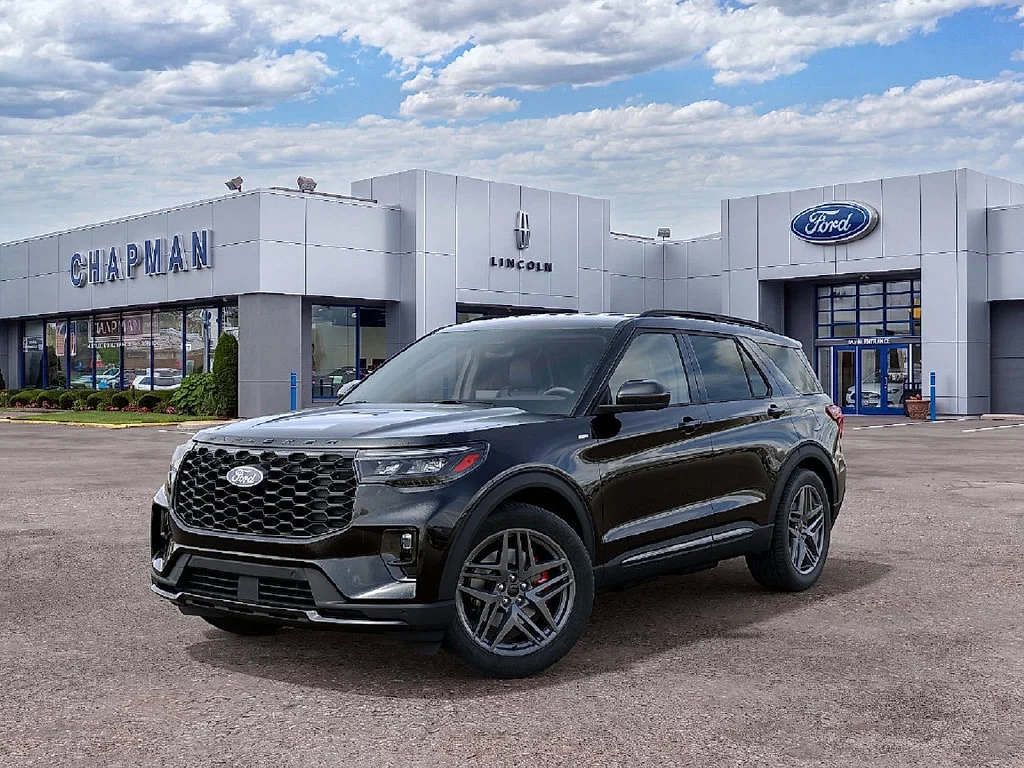 New 2027 Agate Black Metallic Ford ST-Line image 2