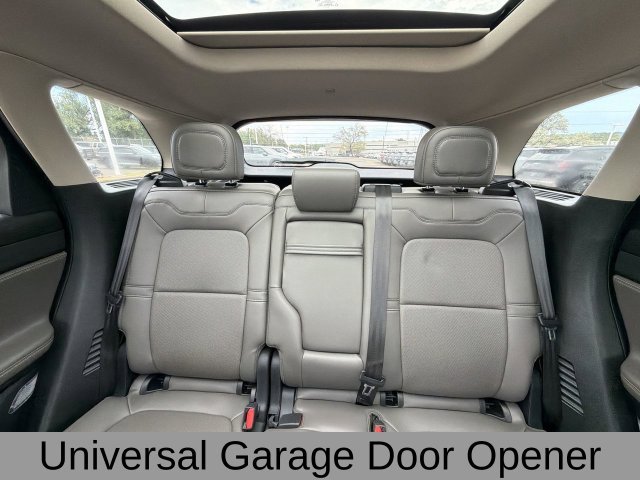 Used 2025 White Lincoln Reserve image 15