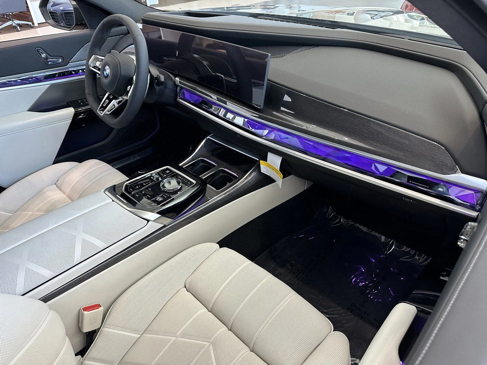 New 2026 Dravit Grey Metallic BMW 760i xDrive image 10