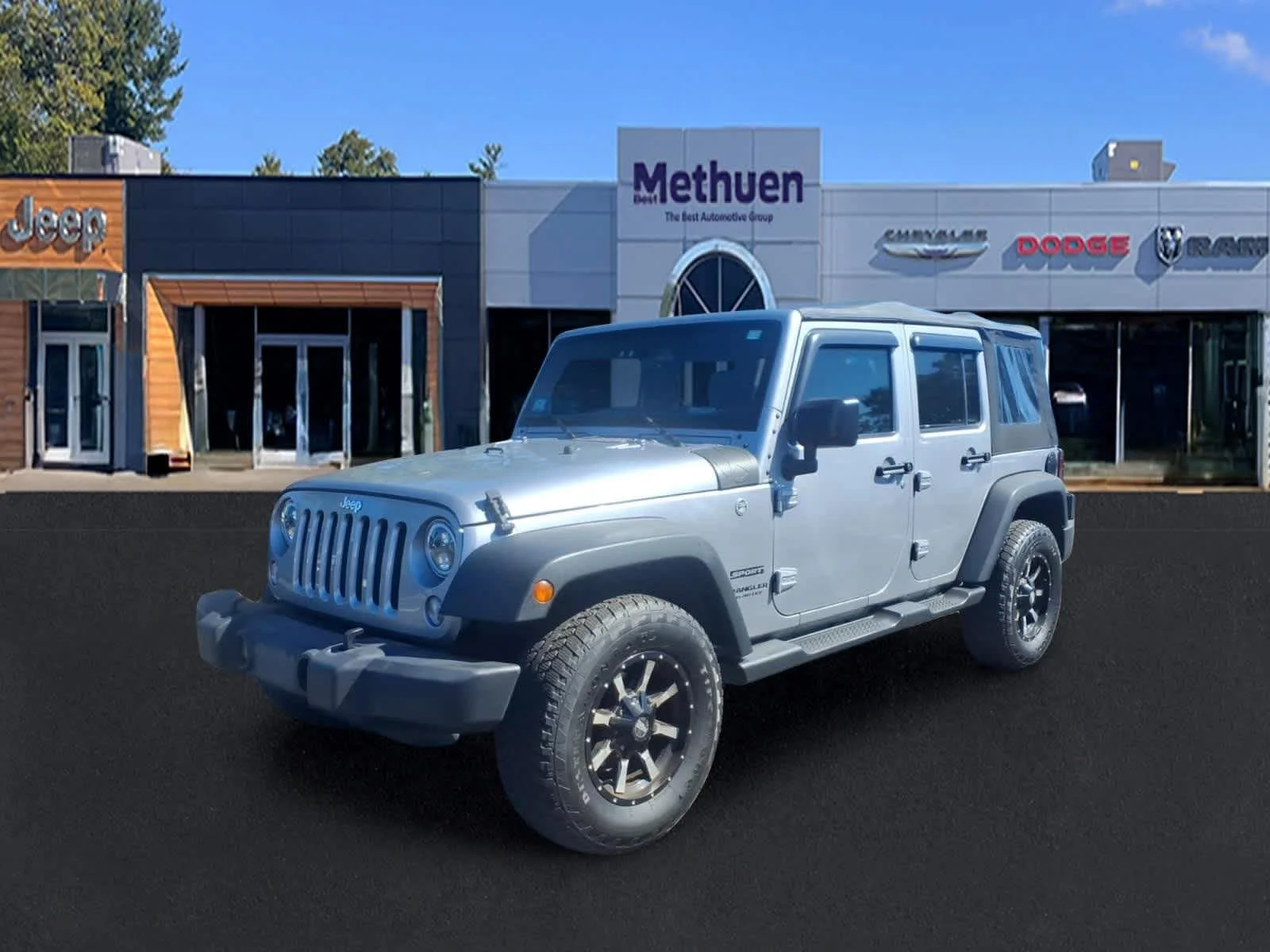 Used 2016 Billet Silver Metallic Clearcoat Jeep Sport image 7