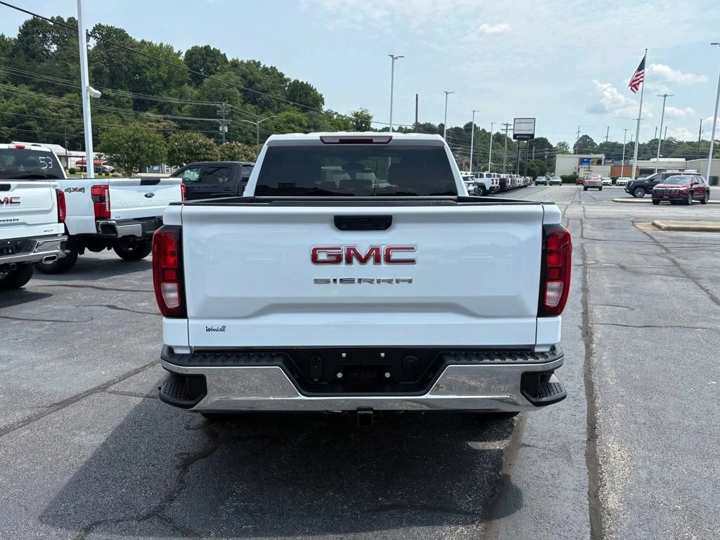 Used 2024 Summit White GMC Pro image 4