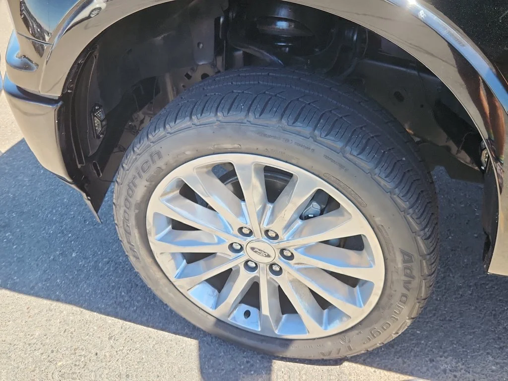 Used 2018 Black Ford Limited image 19