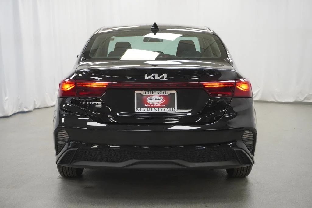 Used 2024 Black Kia LX image 12