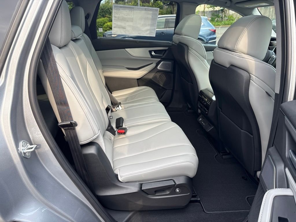 New 2026 Solar Silver Metallic Acura Technology Package image 25