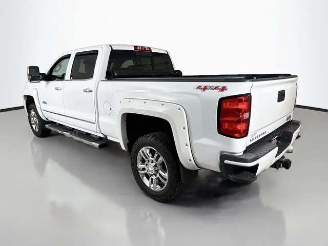 Used 2017 White Chevrolet High Country image 5