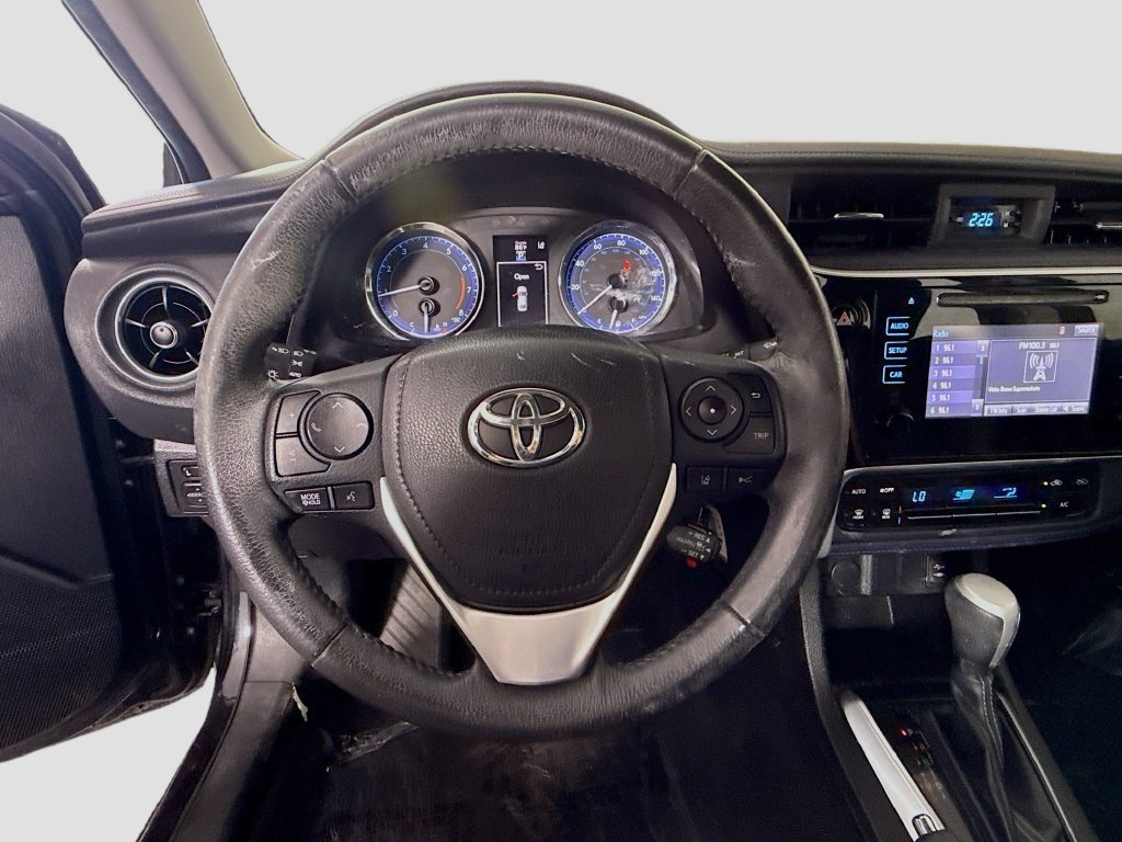 Used 2018 Black Sand Pearl Toyota SE image 9