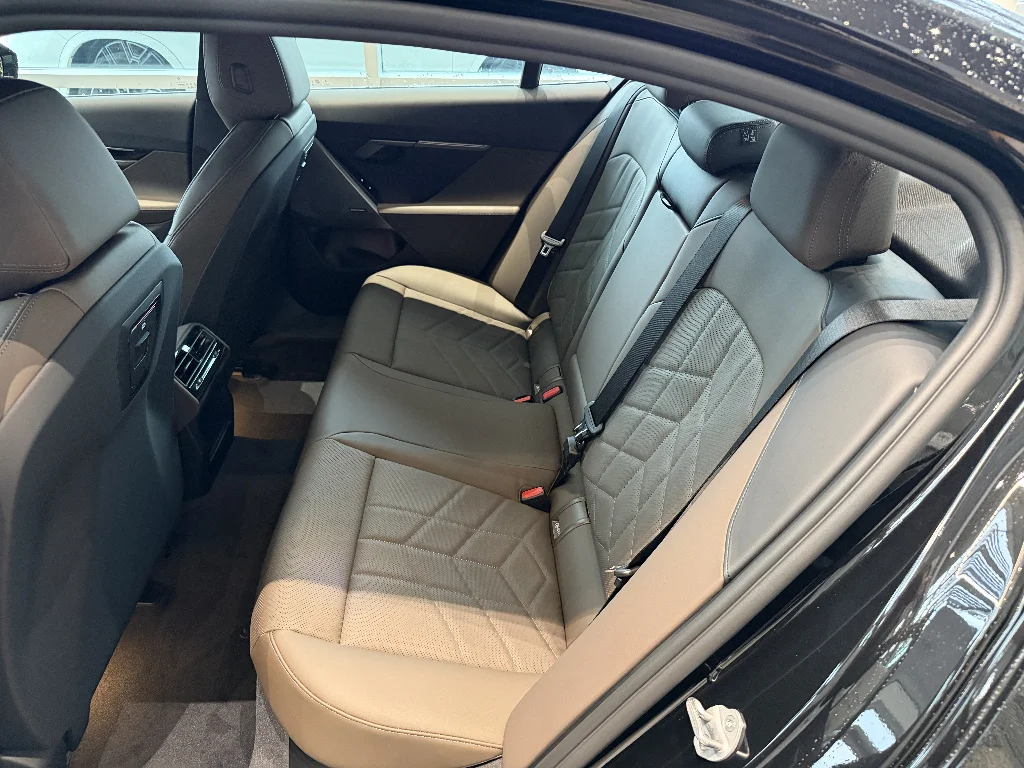 New 2026 Black Sapphire Metallic BMW 530i xDrive image 13