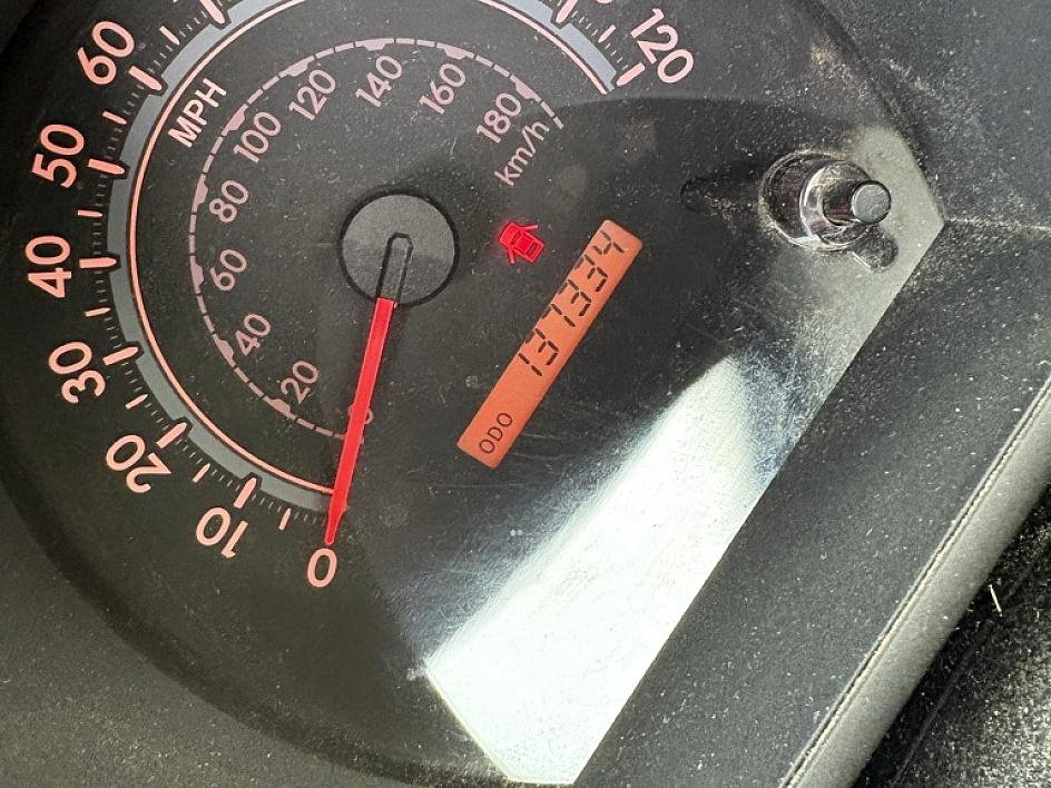 Used 2010 Silver Toyota Grade image 4