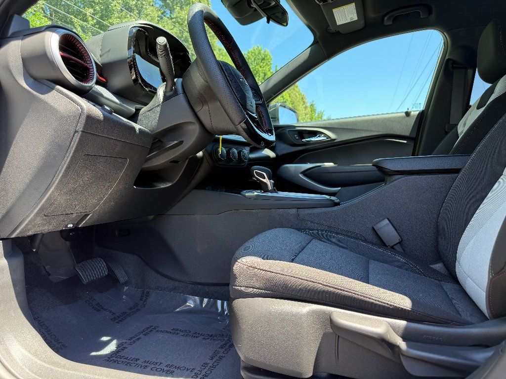 2026 Chevrolet Trax RS - Photo 18