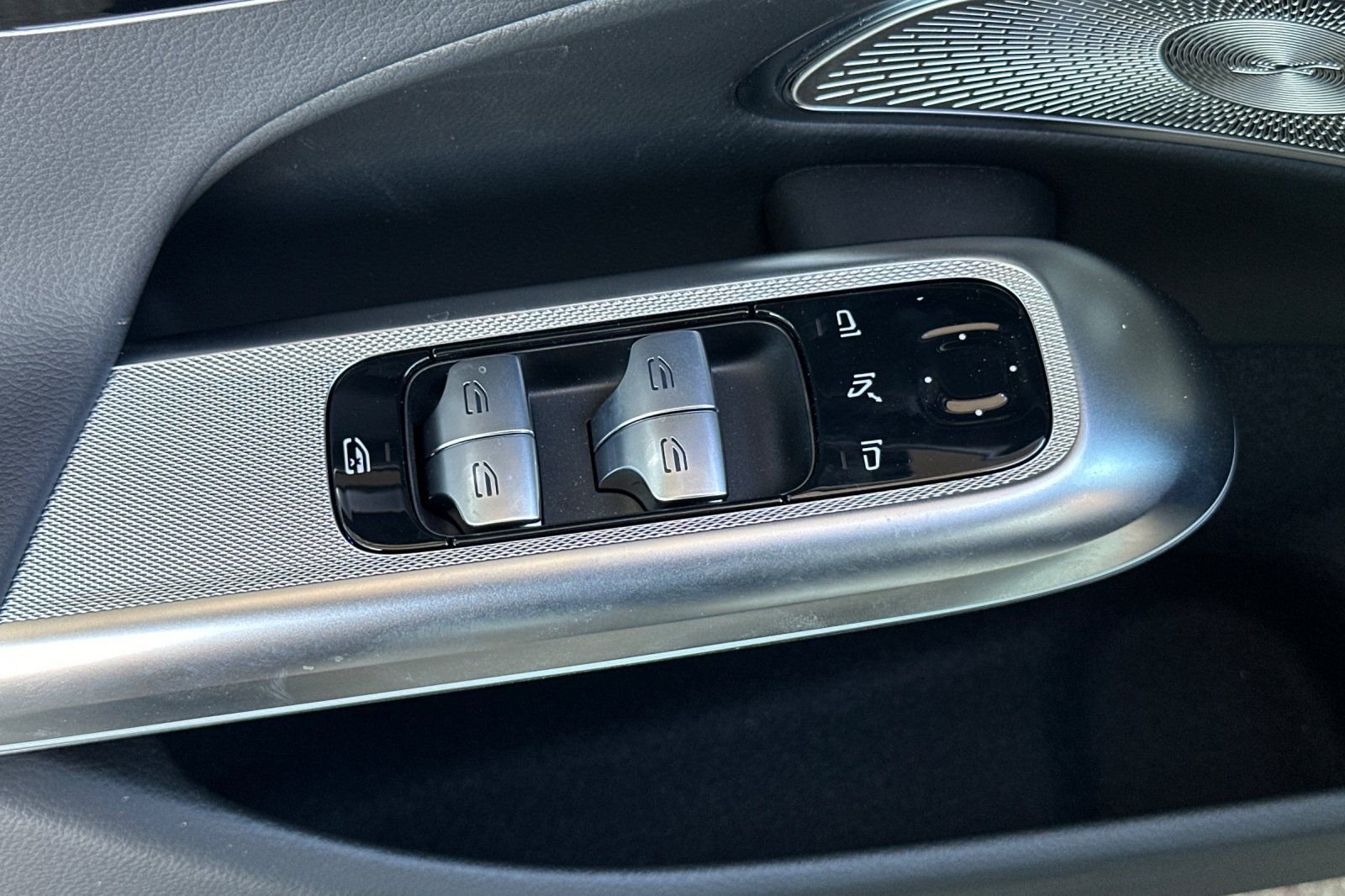 2026 Mercedes-Benz E-Class E350 - Photo 23