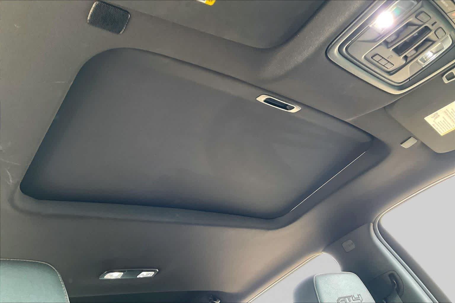 Used 2022 Dark Sky Metallic GMC AT4 image 10