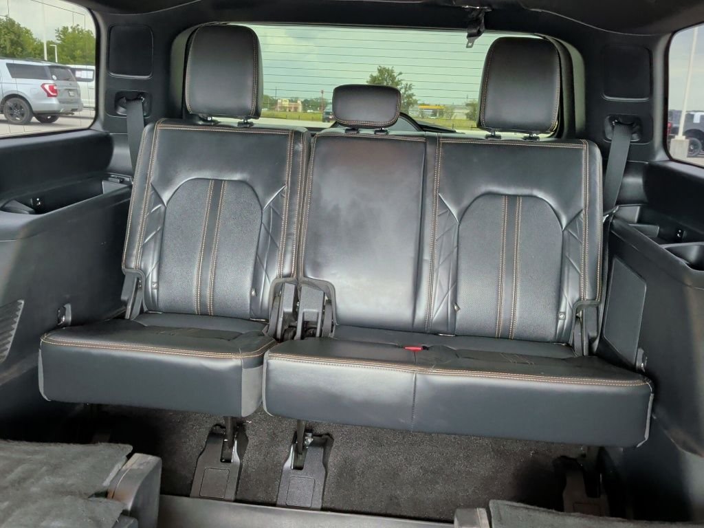 Used 2022 White Ford Platinum image 44