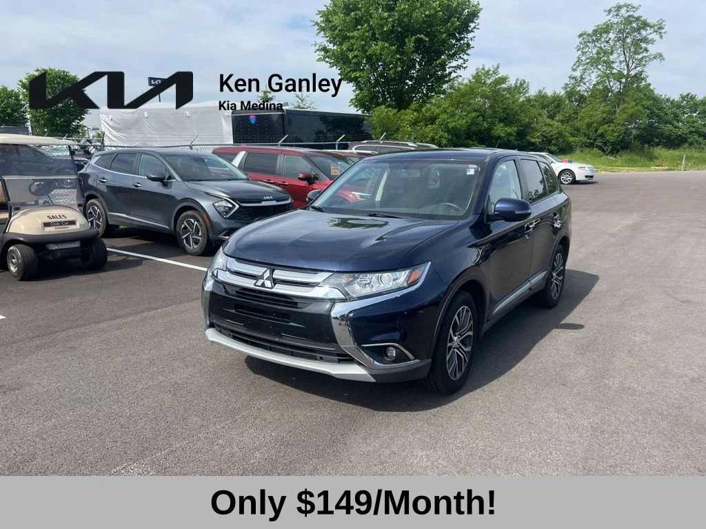 2016 Mitsubishi Outlander's photo
