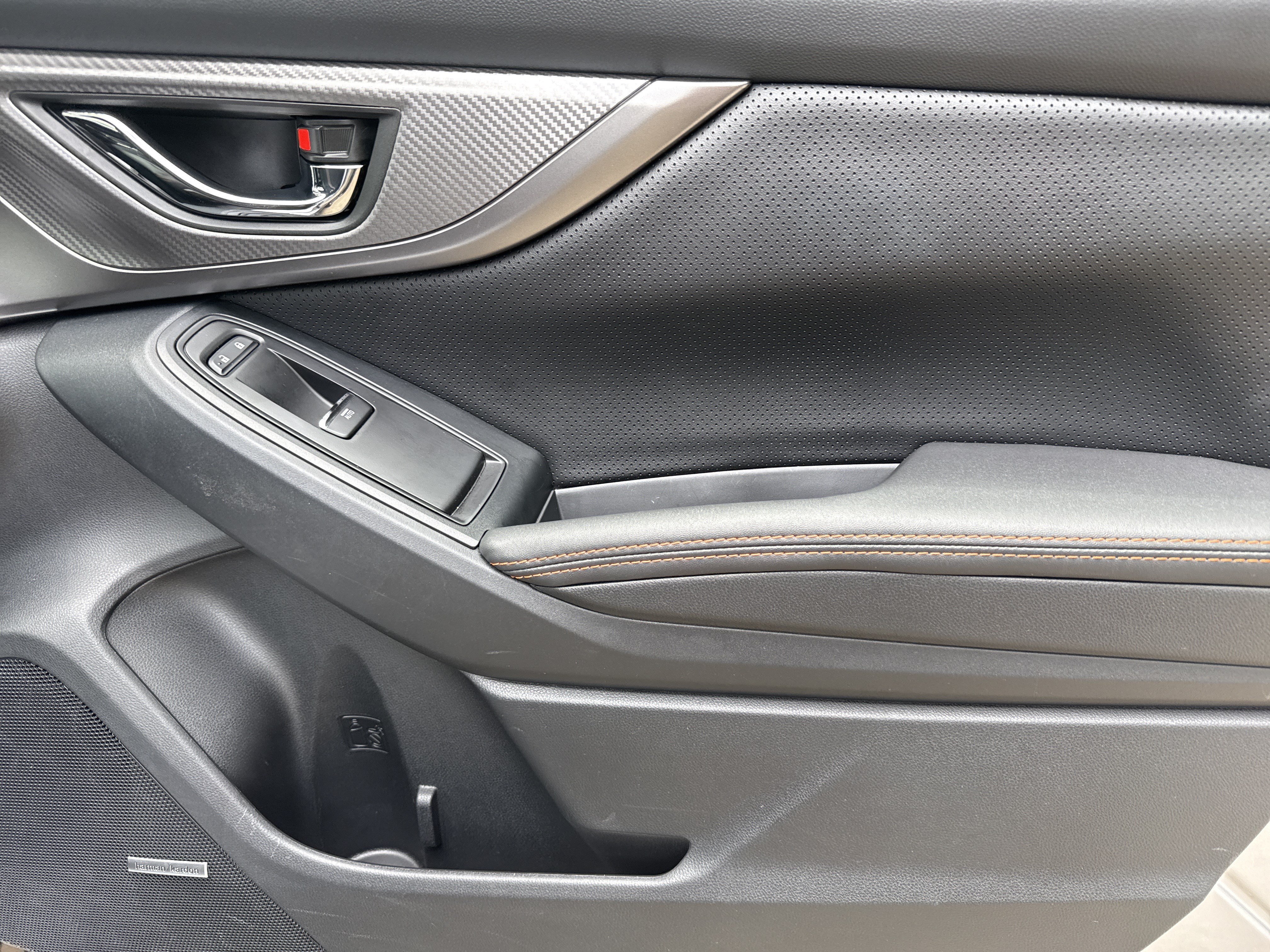 Used 2023 Ice Silver Metallic Subaru Limited image 13