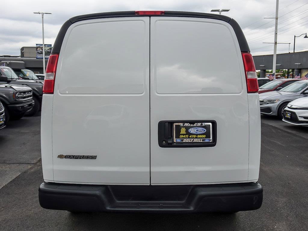 Used 2024 Summit White Chevrolet Work Van image 8