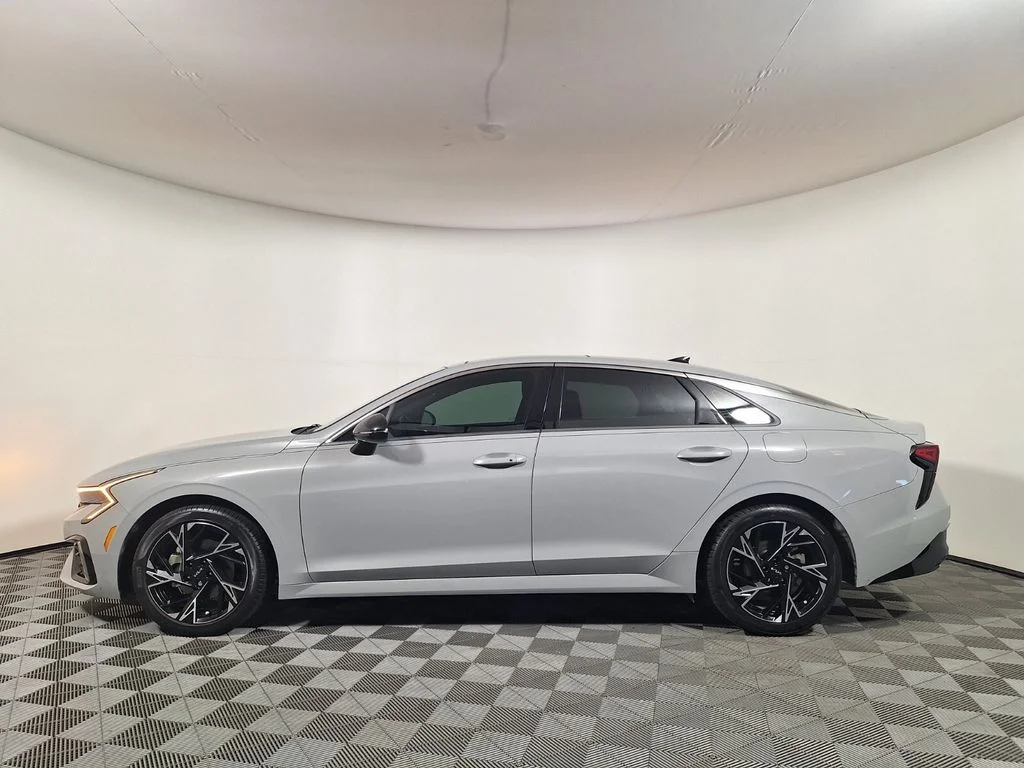 Used 2025 Gray Kia GT-Line image 8