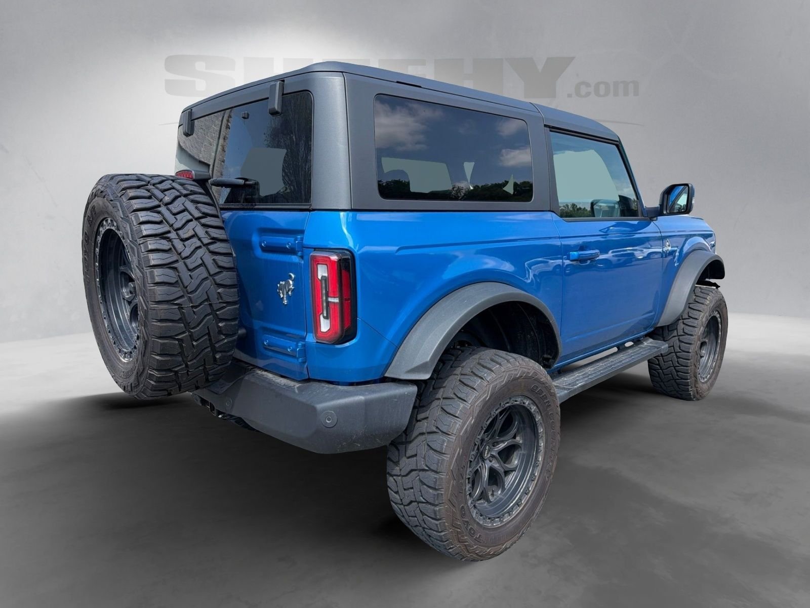 Used 2022 Blue Ford Outer Banks image 7