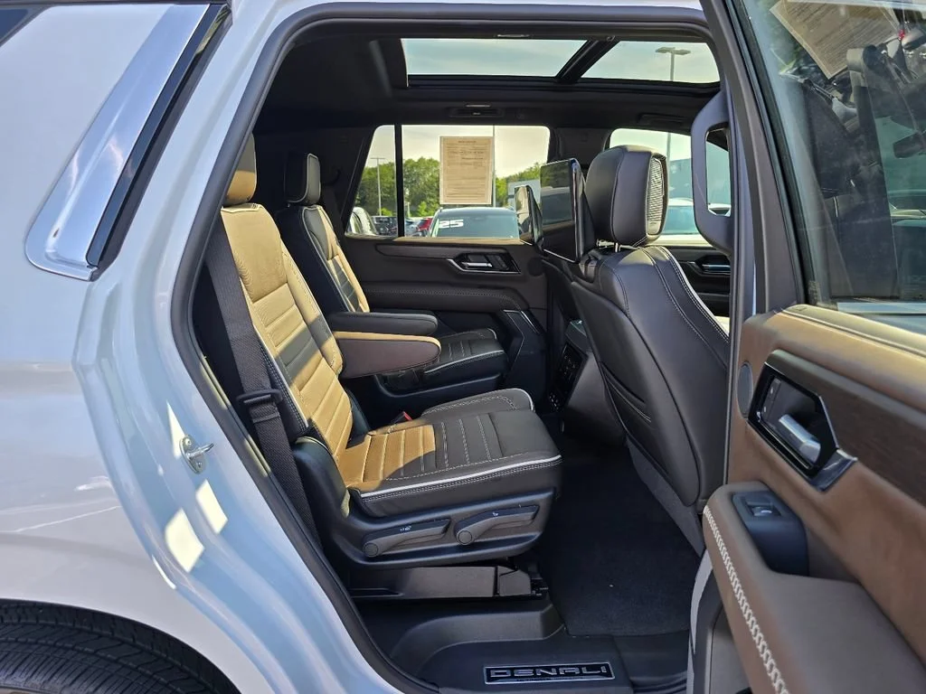 2026 GMC Yukon Denali Ultimate - Photo 29