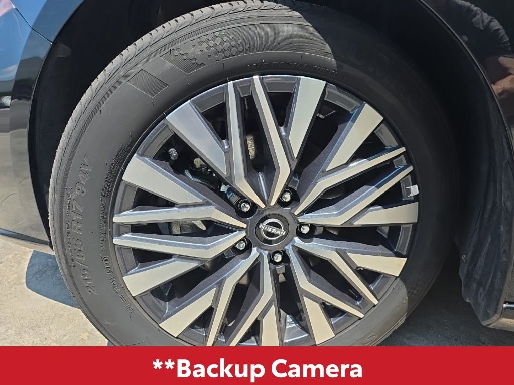 Used 2025 Black Nissan 2.5 SV image 4