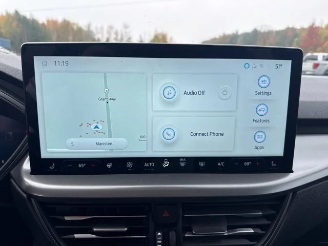 Used 2025 Vapor Blue Ford Active image 23