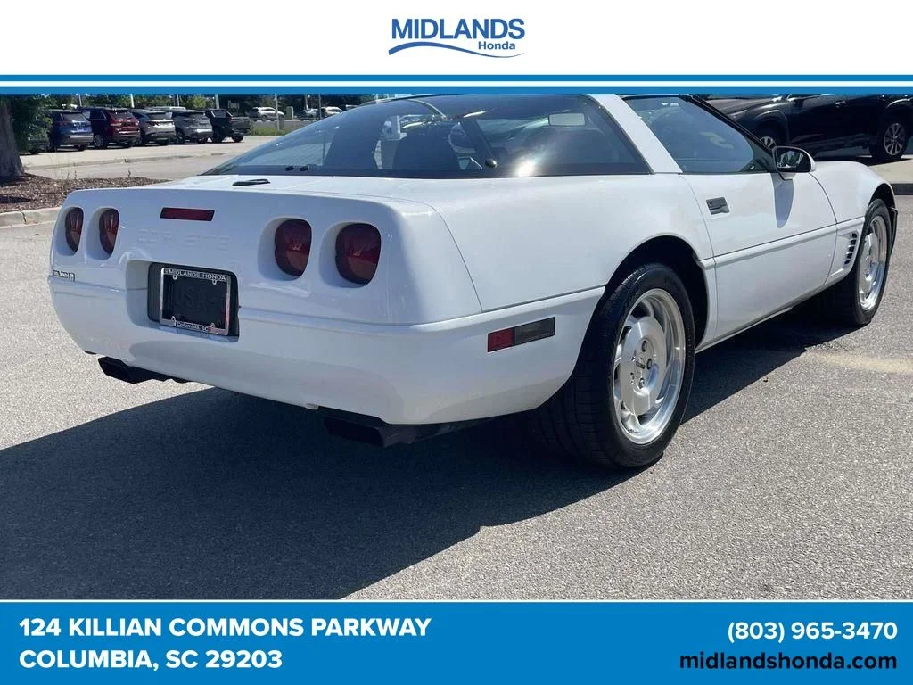 Used 1995 White Chevrolet Base image 6