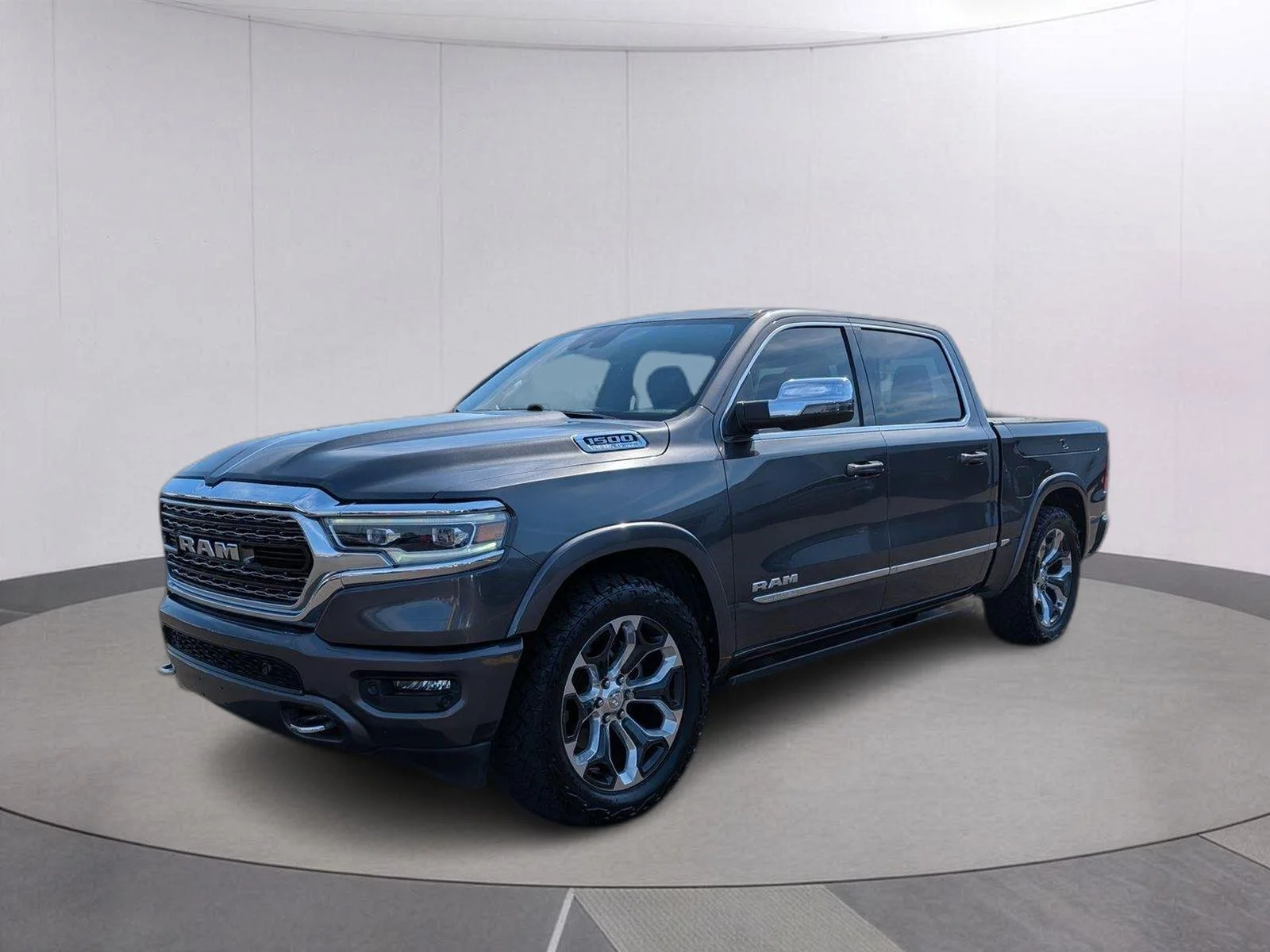 Used 2023 Granite Crystal Metallic Clearcoat Ram Limited image 1