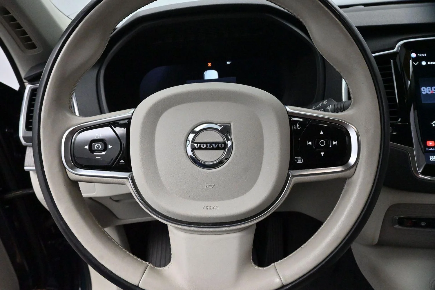 Used 2023 Blue Volvo Plus image 18