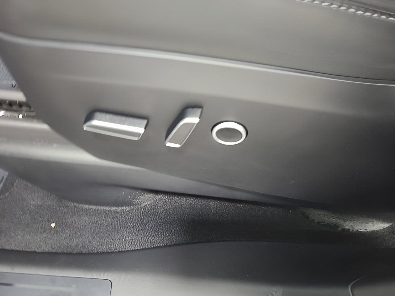 2023 Tesla Model X Long Range - Photo 18