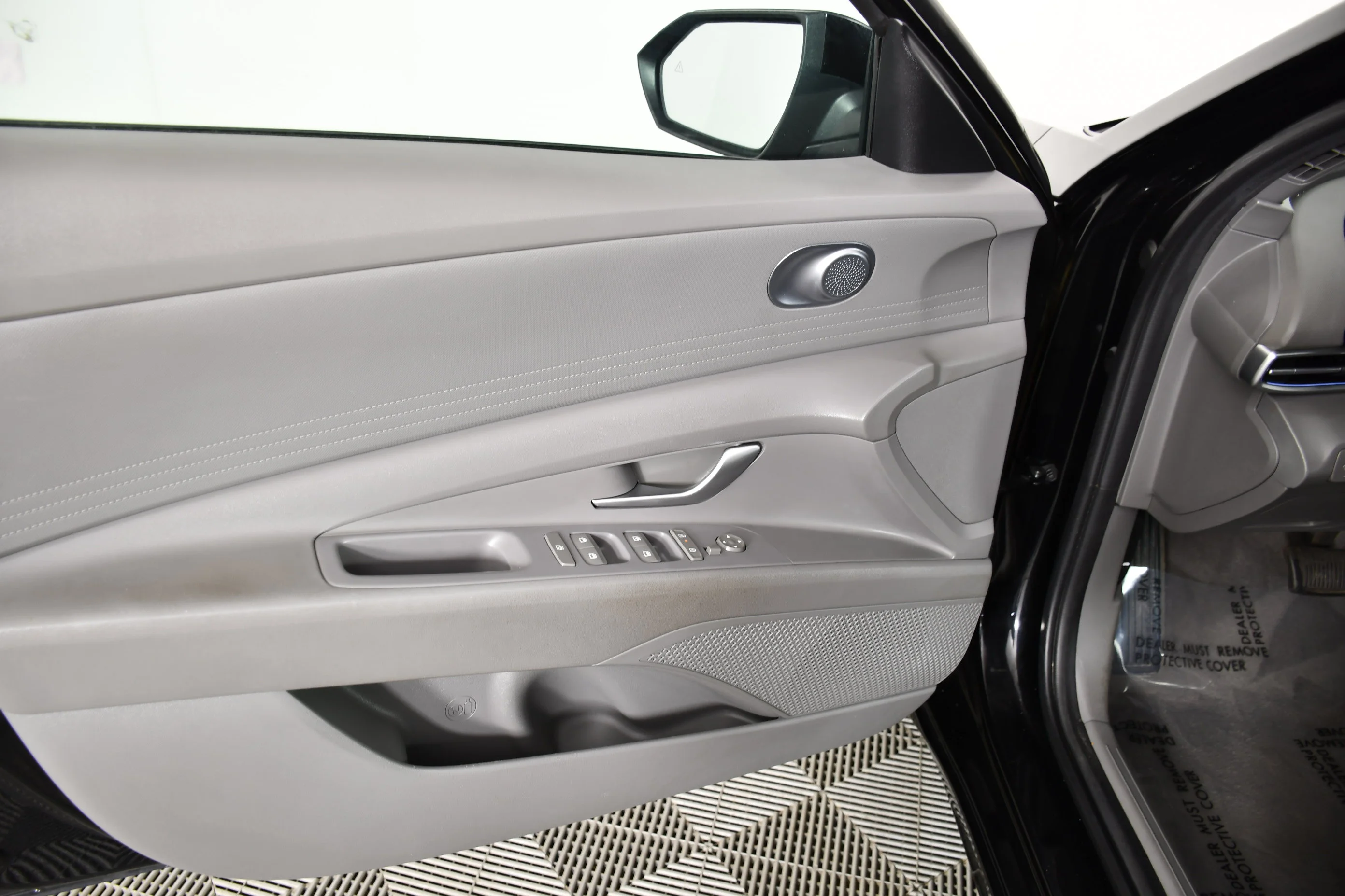 Used 2024 Abyss Black Hyundai SEL image 37