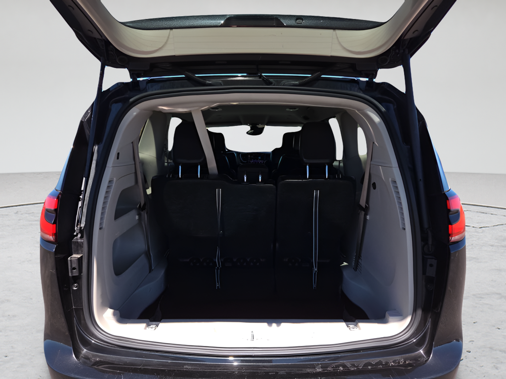 2022 Chrysler Pacifica Touring L - Photo 10