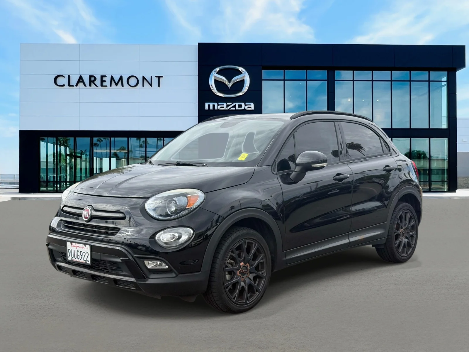 Used 2018 NERO CINEMA (BL FIAT Urbana Edition FWD image 3