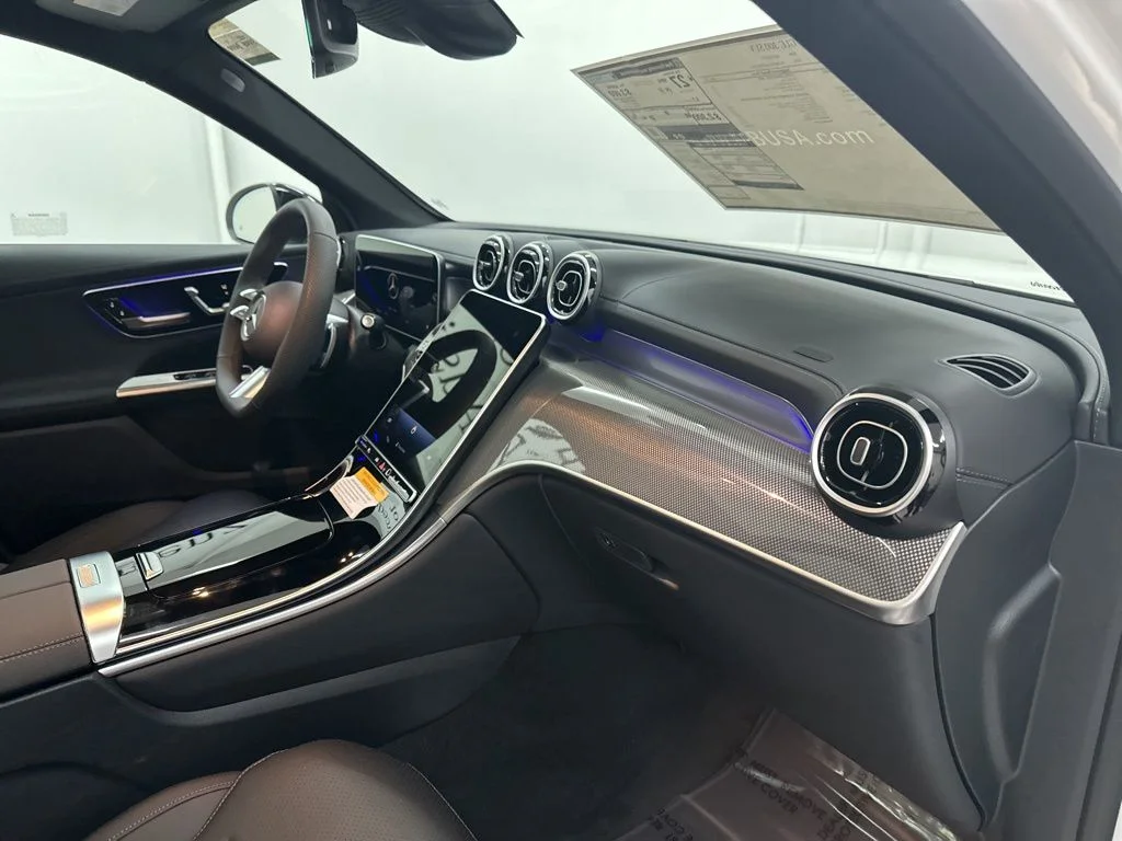 Used 2026 White Mercedes-Benz GLC 300 image 25