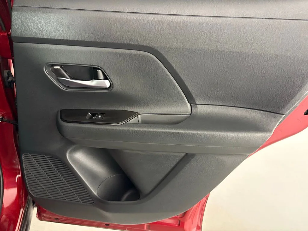 2026 Nissan KICKS SR - Photo 37