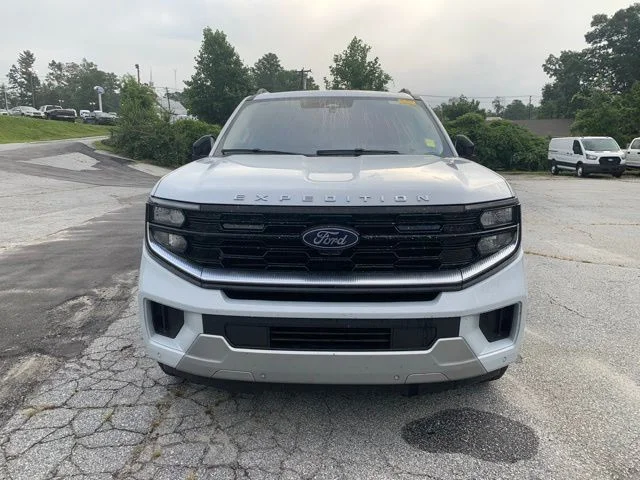 Used 2025 Space Silver Ford Platinum image 3