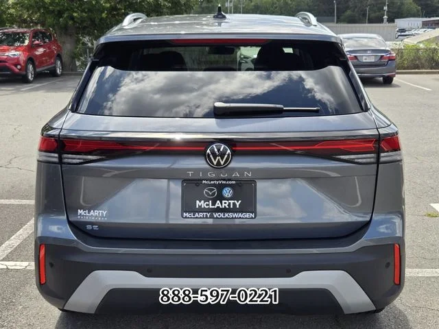 Used 2025 Silver Volkswagen 2.0T SE image 6