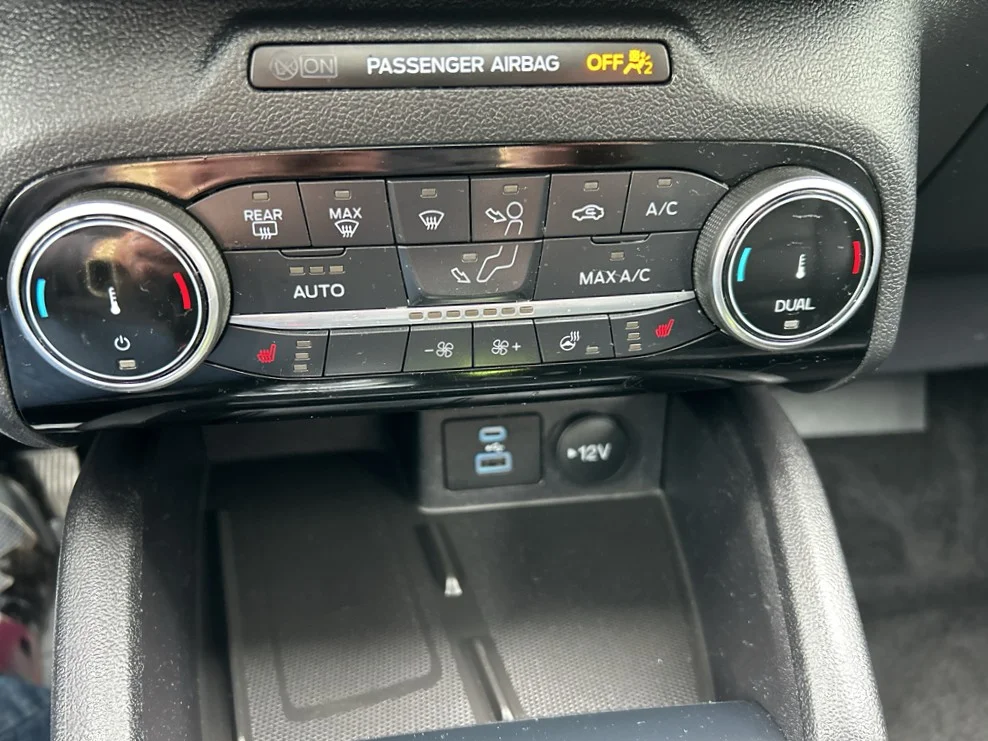 Used 2022 Stone Blue Metallic Ford SEL image 16