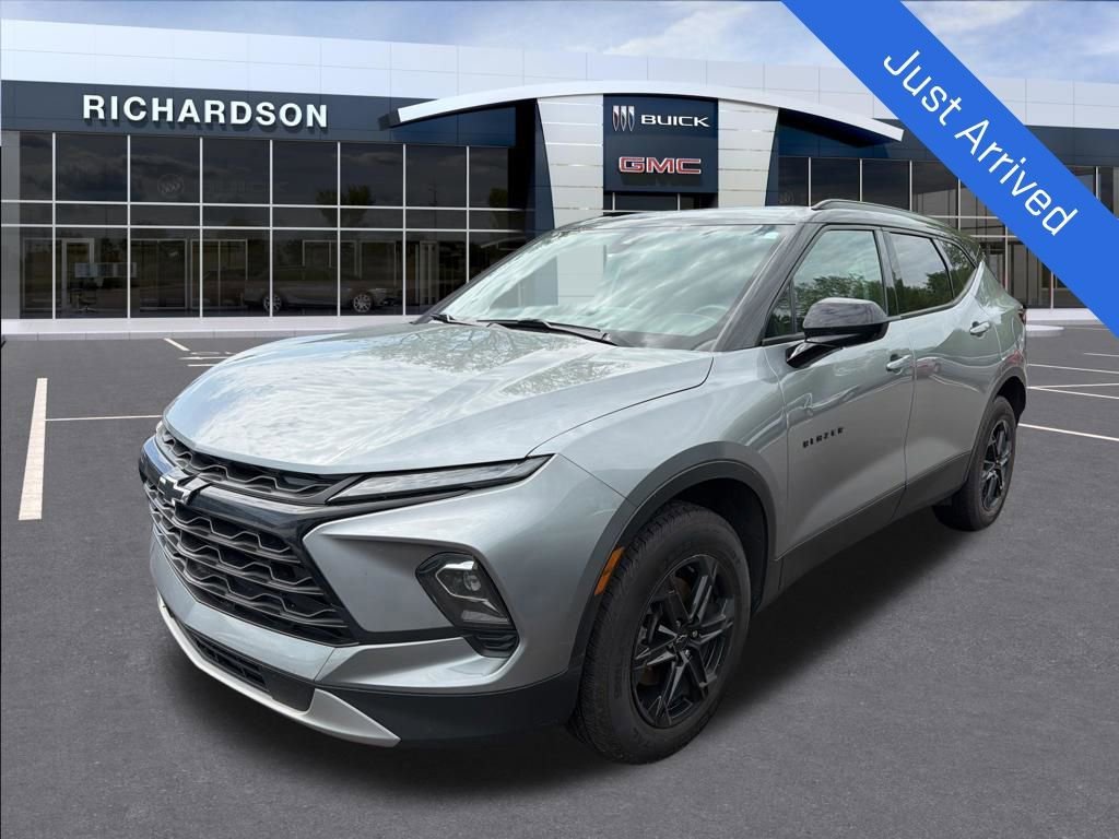2023 Chevrolet Blazer 2.0T 2LT AWD's photo