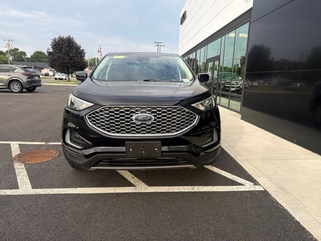 Used 2024 Black Ford SEL image 7
