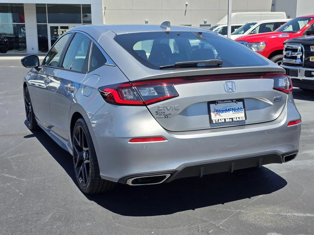 Used 2023 Lunar Silver Metallic Honda Sport Touring image 7