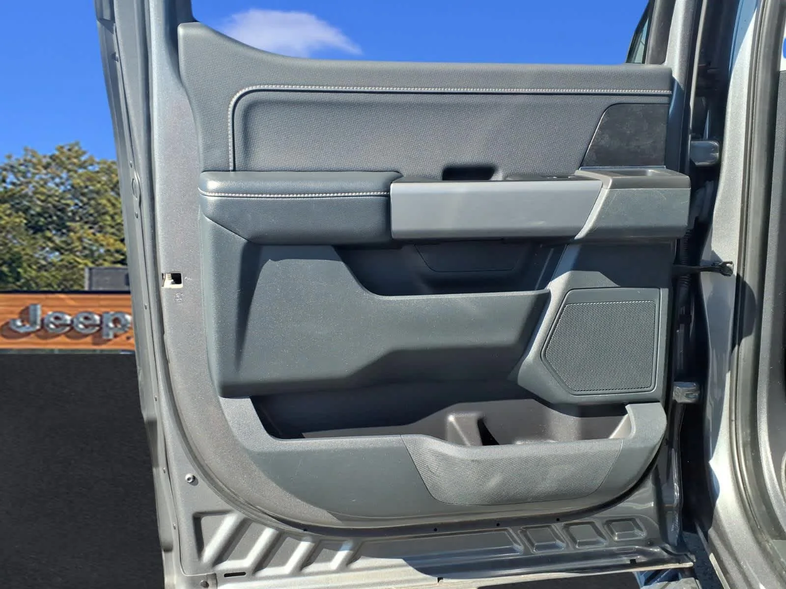 2023 Ford F-150 XLT - Photo 27
