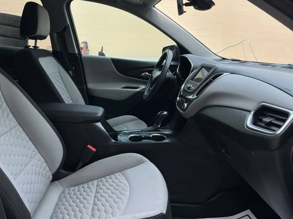 Used 2020 MIDNIGHT BLUE METALLIC Chevrolet LS image 24