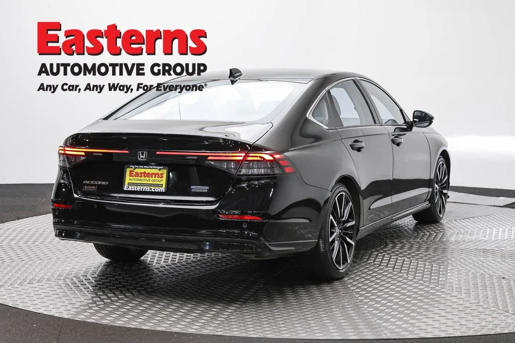 Used 2023 Black Honda Touring image 5