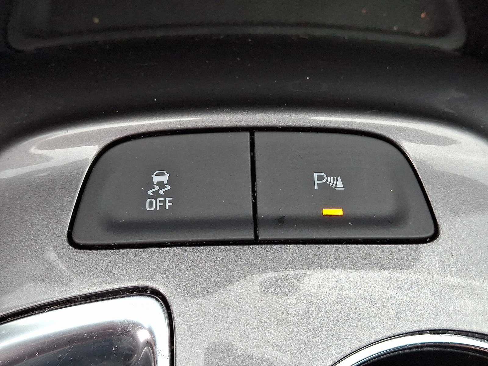 Used 2024 Mineral Gray Metallic - G5D Chevrolet FWD 1LT image 24