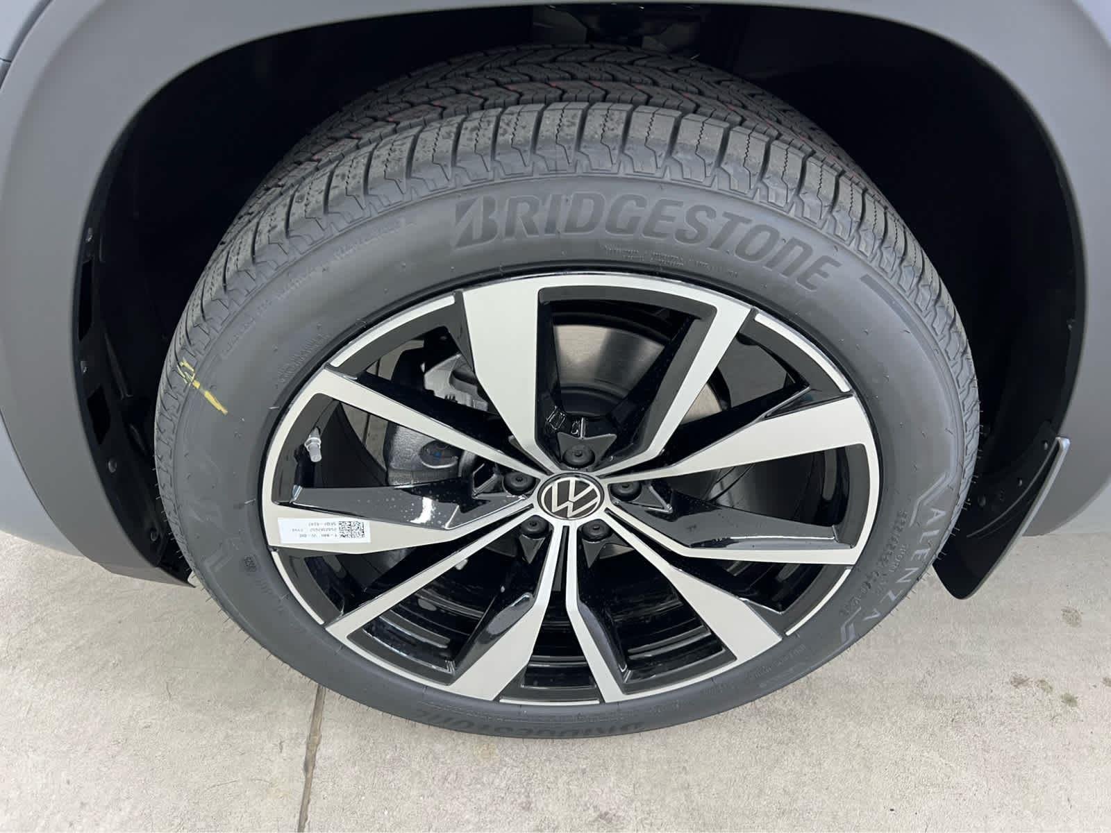 2026 Volkswagen Atlas Cross Sport SEL Premium R-LINE - Photo 7