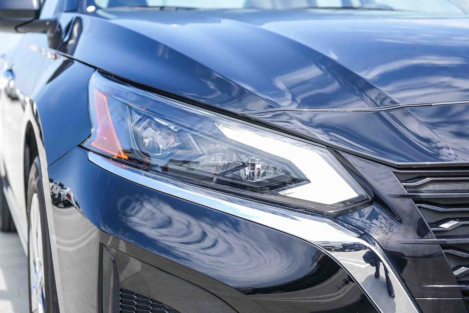 Certified Used 2025 Super Black Nissan S image 4