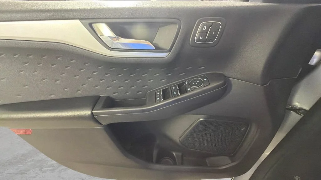 Used 2020 Silver Ford SEL image 25