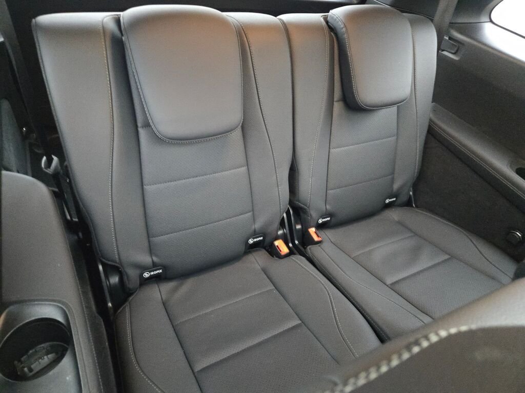 Used 2025  Mercedes-Benz GLS 450 image 10