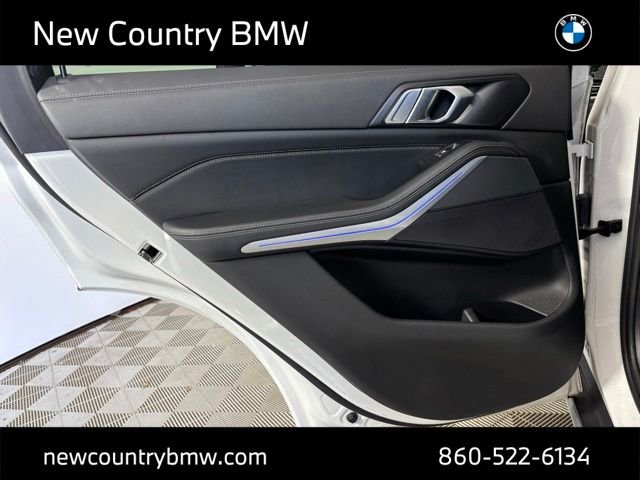 Used 2023 Mineral White Metallic BMW xDrive40i image 20