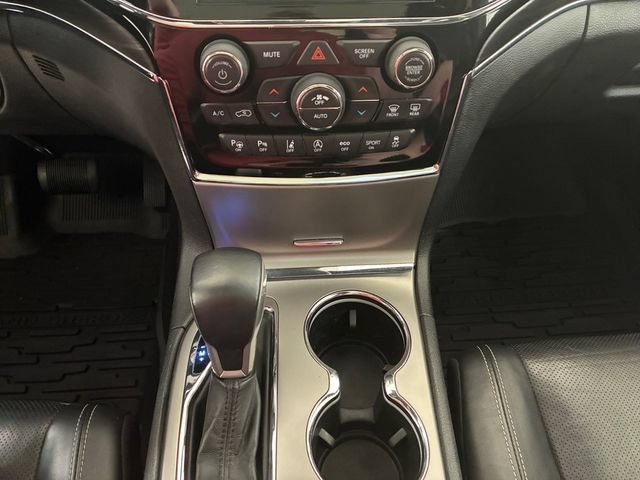Used 2021 White Jeep 80th Anniversary image 21