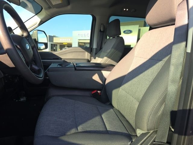 Used 2025 Gray Metallic Ford XL image 9